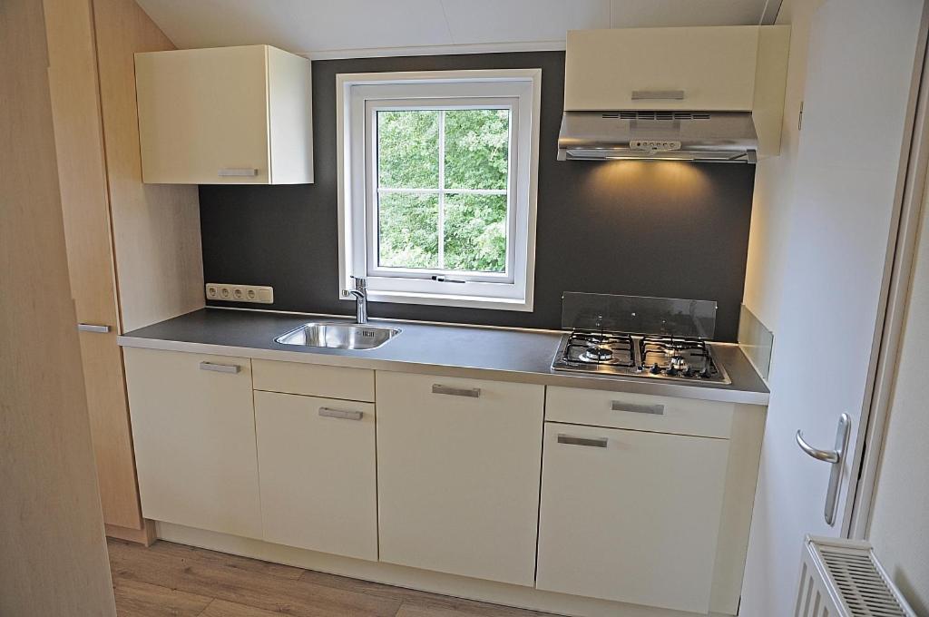 Lodge 6 Personen Camping De Molenhof Reutum Екстериор снимка